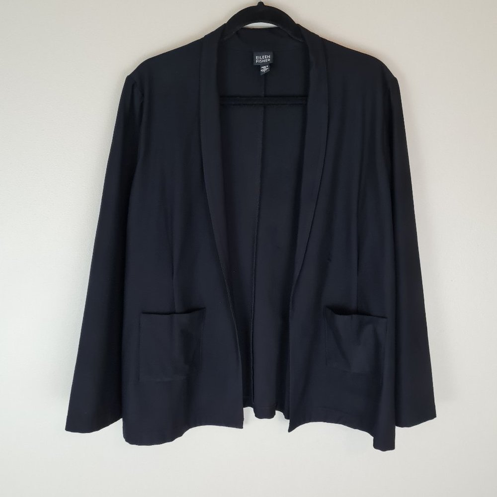 🌟BOGO🌟 Buy 1, Get 1 1/2 off!! Eileen Fisher Black Stretchy Blazer size Large